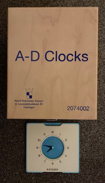 A-D Clocks (8 stuks)