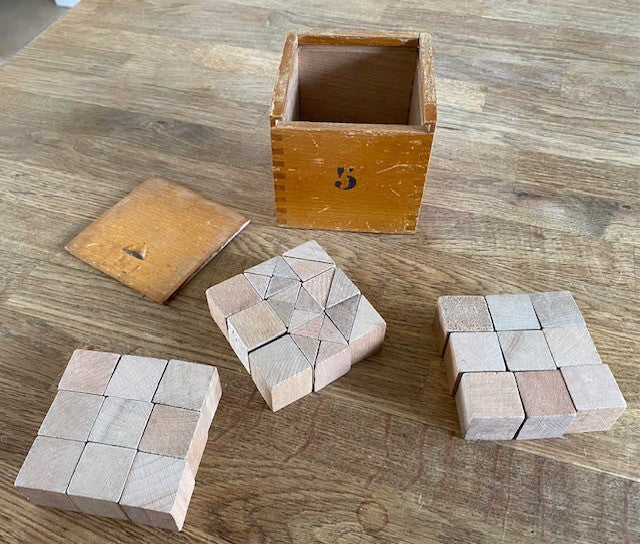 Houten blokjes in houten doosje 5