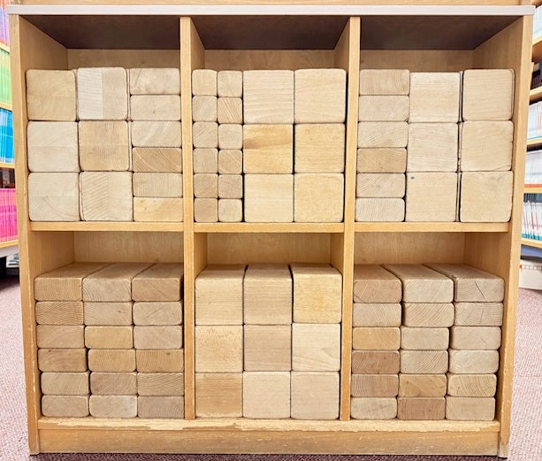 Haagse set 156 delig in houten kast (nr. 1)