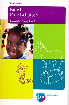 Piramide versie 2 Projectboek Kunst