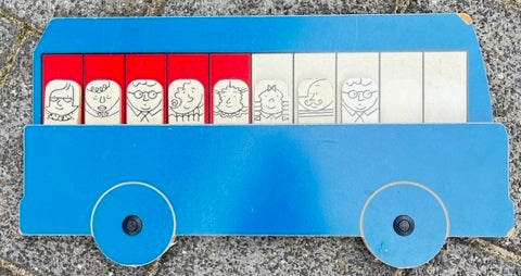 Telbus blauw incompleet met 8 passagiers