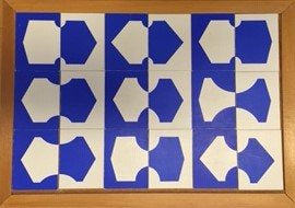 Welk geometrisch figuur hoort erbij? blauw/wit (zie afbeelding)