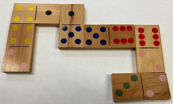 Domino in houten kist (24-delig)