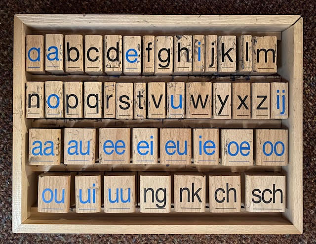 Letterstempels Educo klanktekens- gesloten letters