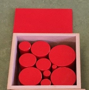 Montessori Cilinderblokken rood (1 kistje)