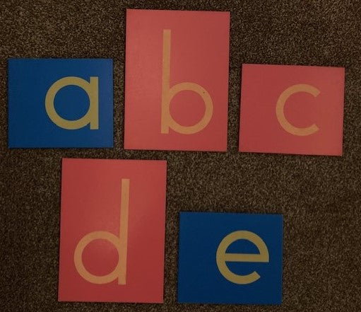 Schuurpapieren letters blokschrift (zie omschrijving)