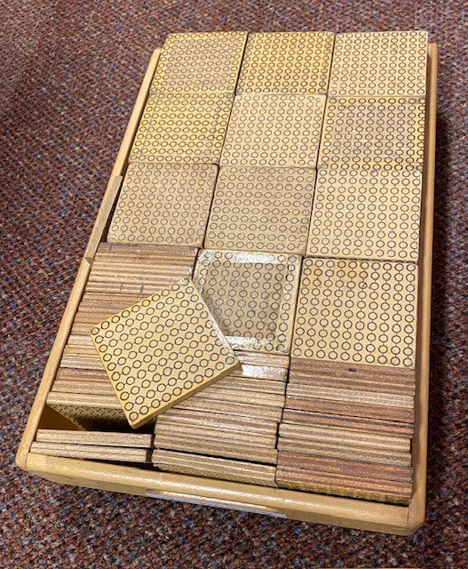 Montessori set Kubussen en Kwadraten
